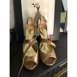 Carlos Santana Strappy Bronze Heels